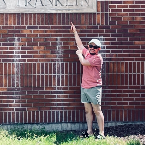 Meet your Posher, Carlos - Picture 3 of 4